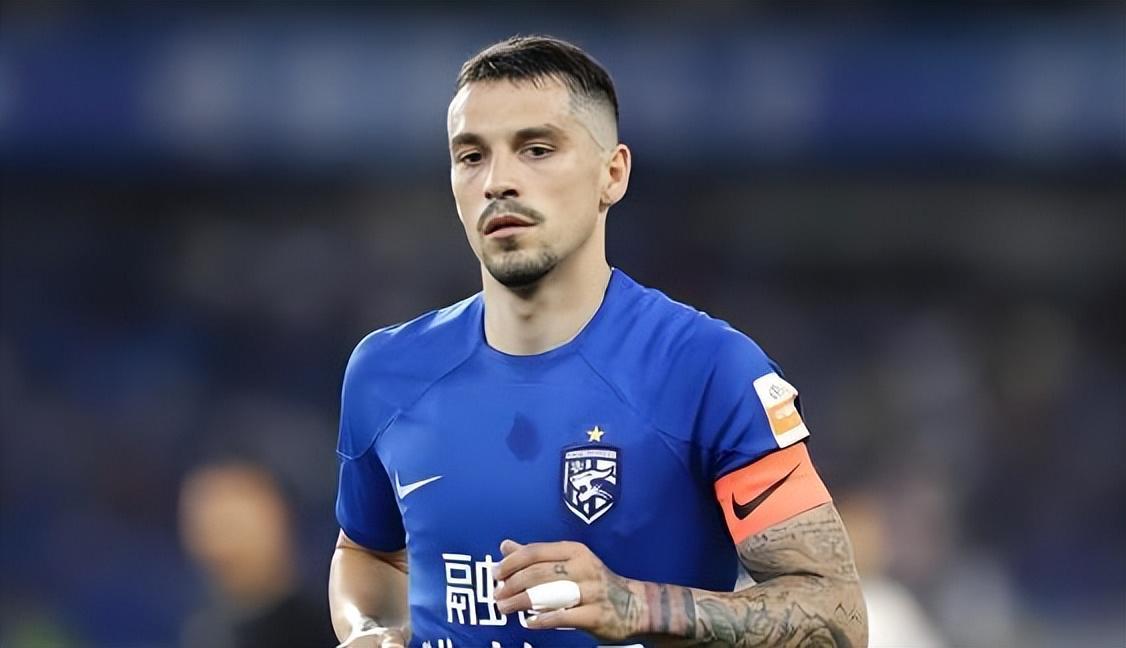 斯坦丘何时加盟大连英博?俱乐部老板儿子给出四字回应,引发热议